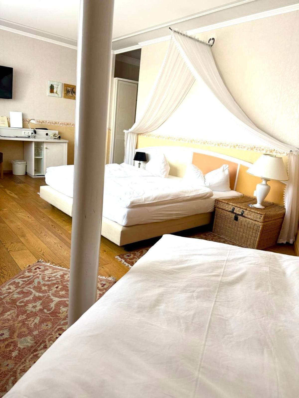 Hotel Seehof Leipzig Zwenkau Esterno foto