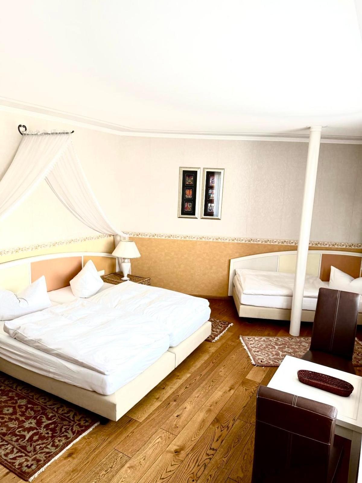 Hotel Seehof Leipzig Zwenkau Esterno foto
