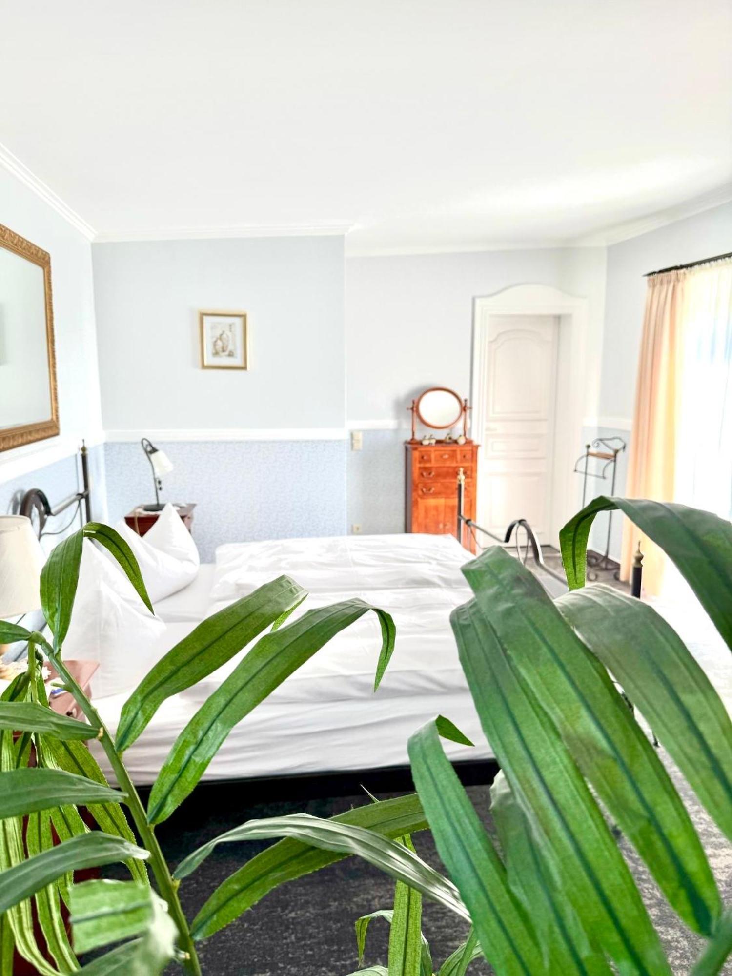 Hotel Seehof Leipzig Zwenkau Esterno foto