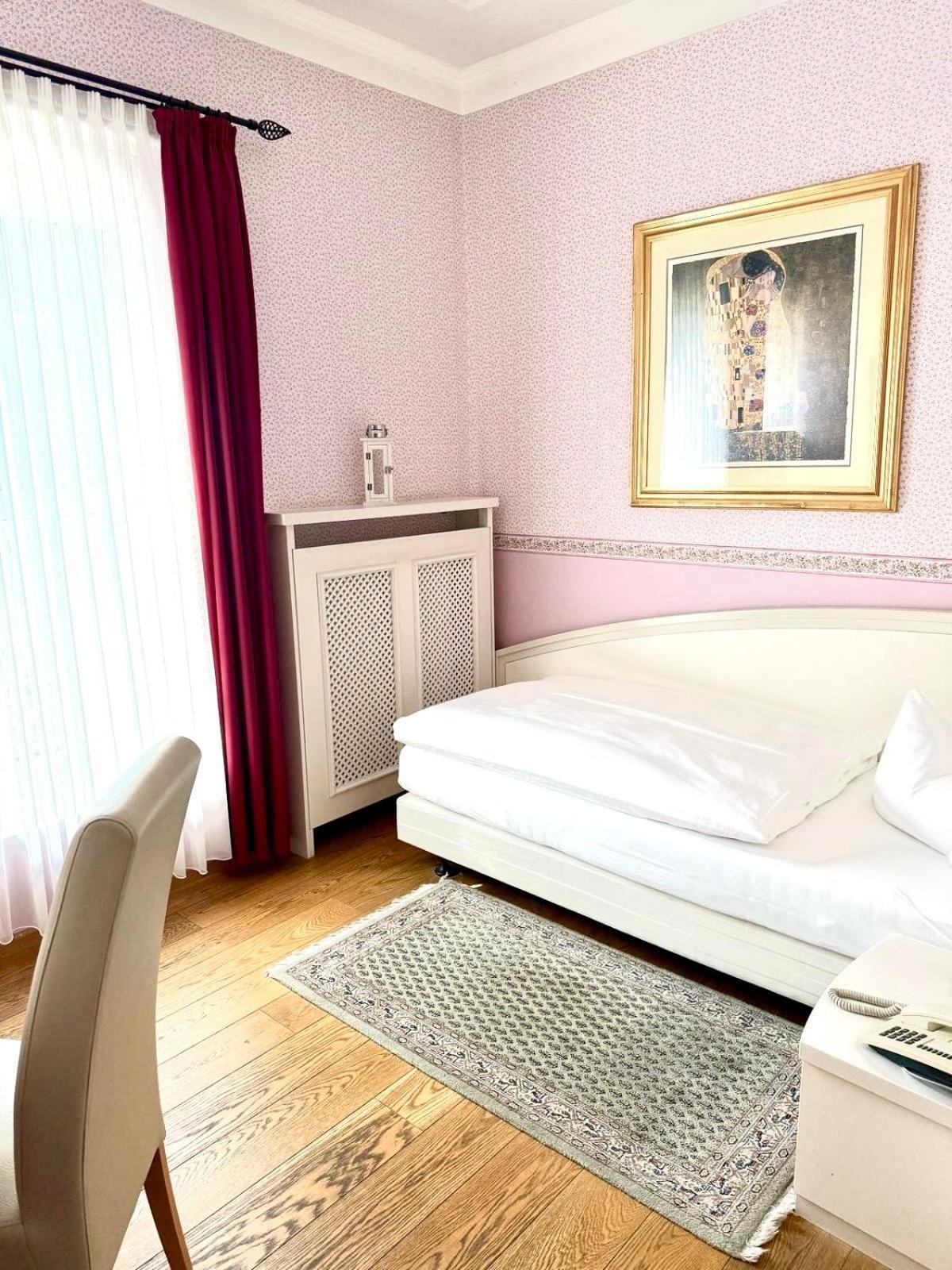 Hotel Seehof Leipzig Zwenkau Esterno foto