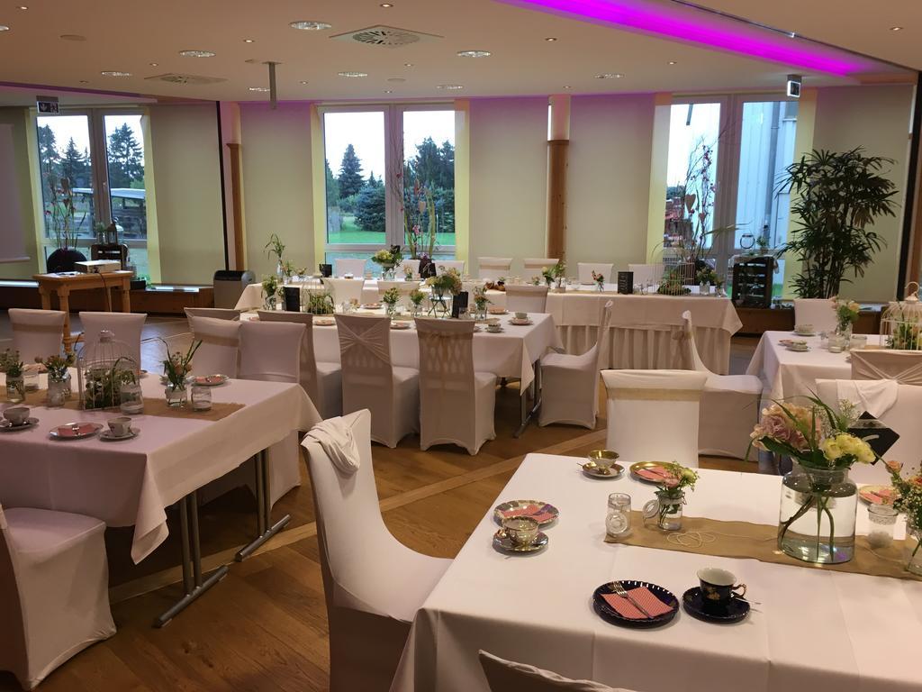 Hotel Seehof Leipzig Zwenkau Esterno foto